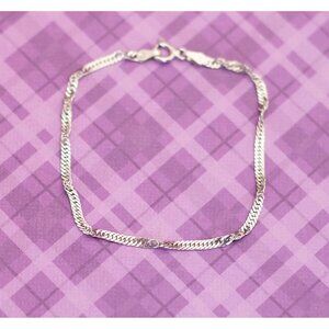Vintage Dainty Fashionable Sterling Silver Bracelet 7 inch - V7